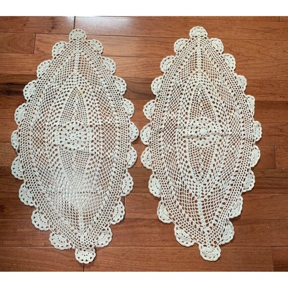 Vintage Handmade Crochet Oval Doilies Set of 2 - Picture 1 of 7